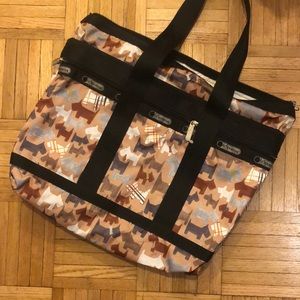 Dog print Le Sportsac Tote